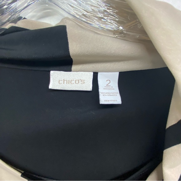 Chico’s womens size 2 Black Beige 3/4 sleeve top abstract sleeve unique neckline - Picture 10 of 10